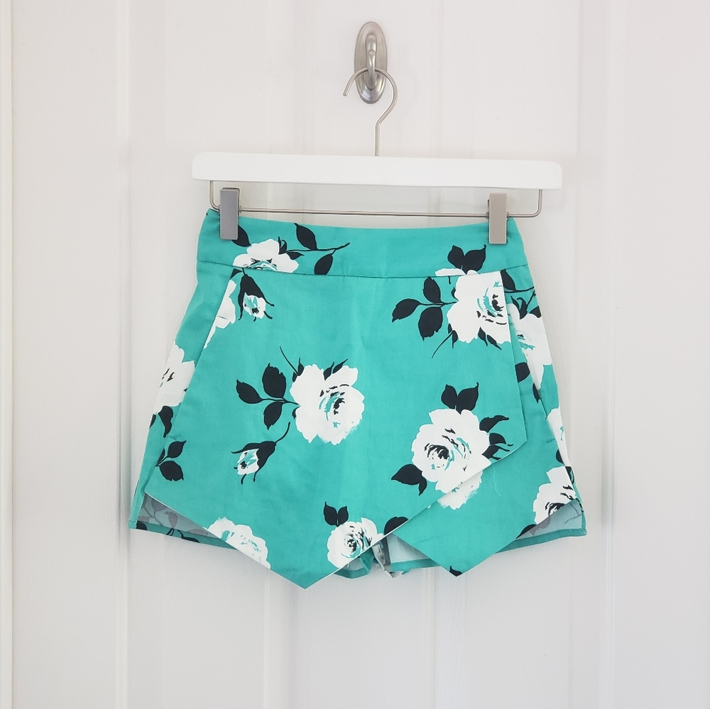 Aqua Floral Envelope Skort Sz XS